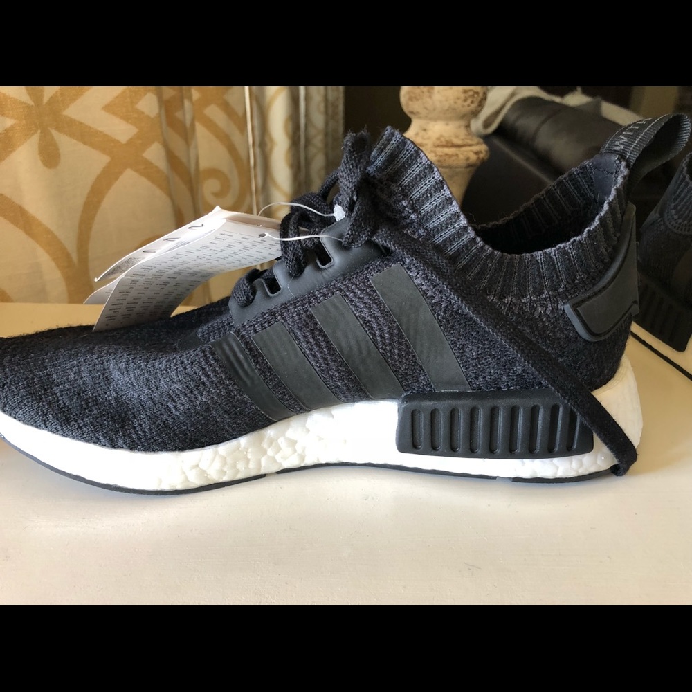 Black Prime-knit Adidas Tennis shoes - Picture 4 of 4